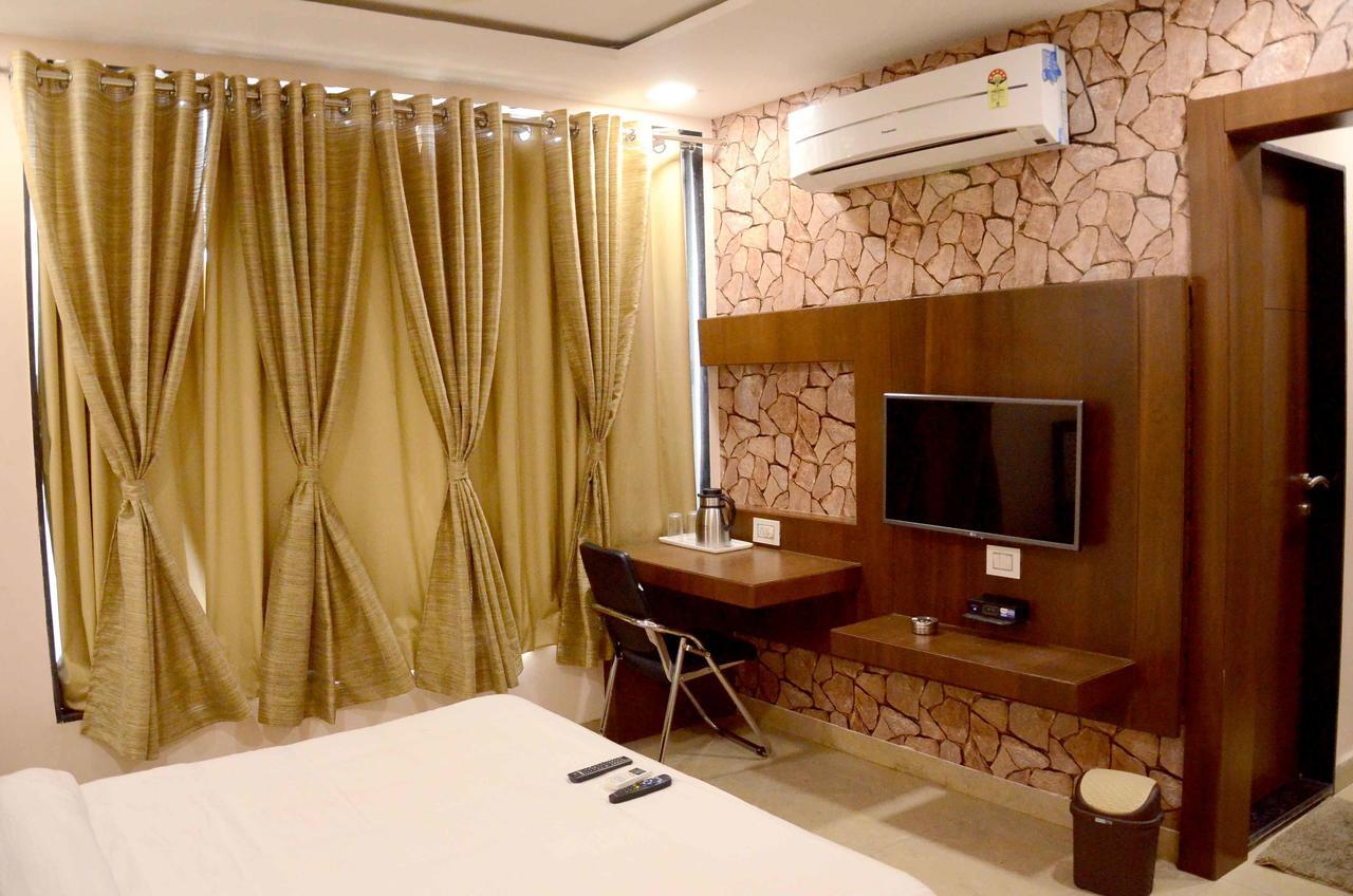 Hotel Shikhar Darshan Ujjain Exterior photo
